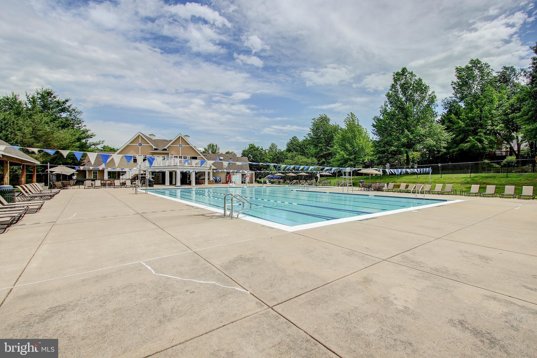 224 Midsummer Circle Gaithersburg, MD 20878 - Photo 39 of 40 Community Pool