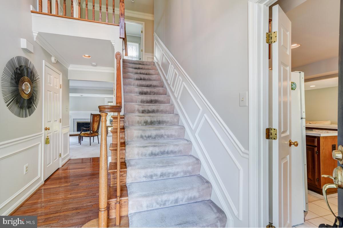 224 Midsummer Circle Gaithersburg, MD 20878 - Photo 5 of 40