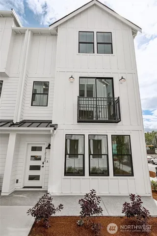 $529,450 | 12087 127th Avenue East, Unit 56, Puyallup, WA 98374