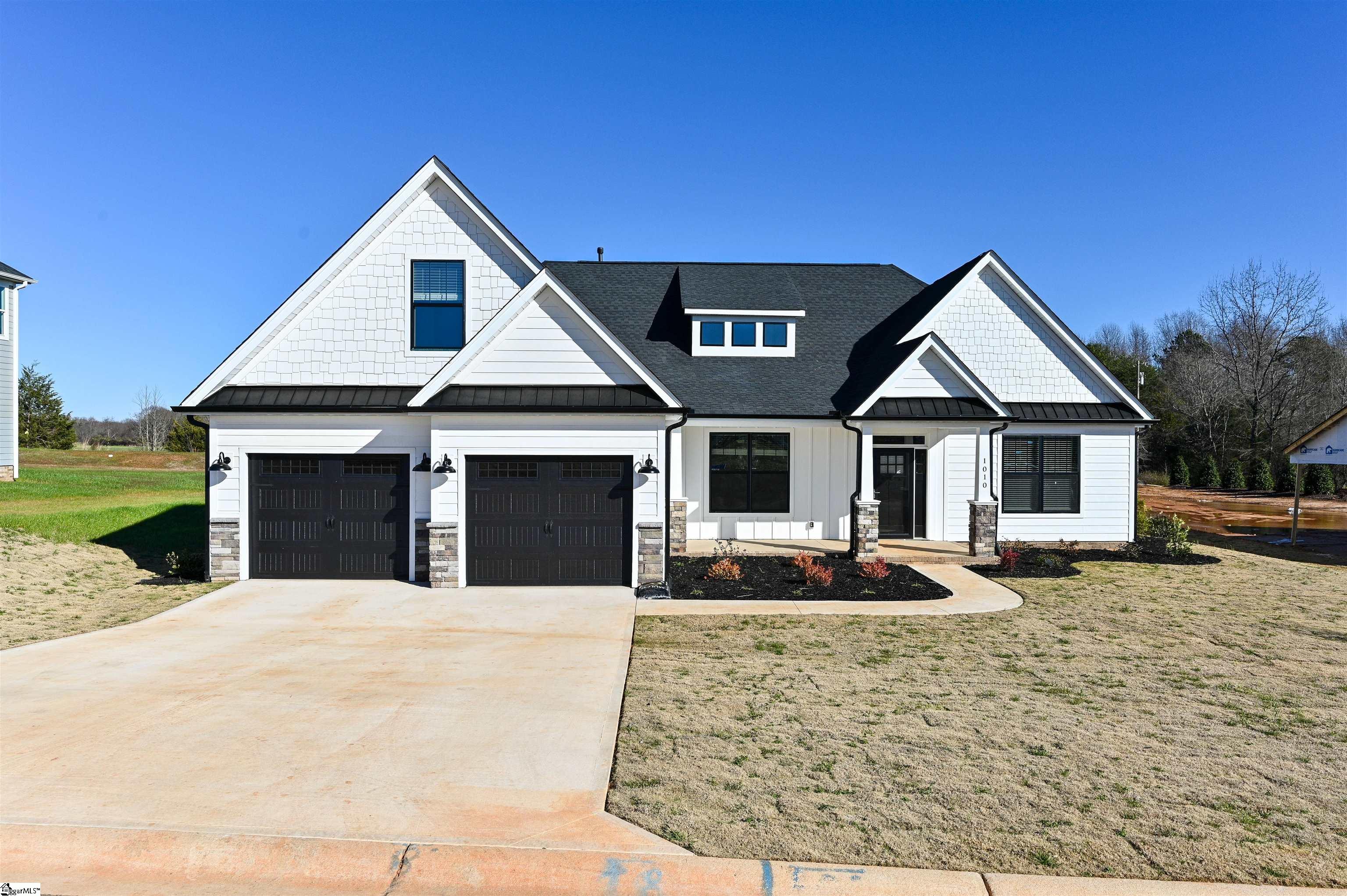 1010 Linden Ridge Road Greer, SC 29651 - Photo 1 of 18 Gallery Image 1