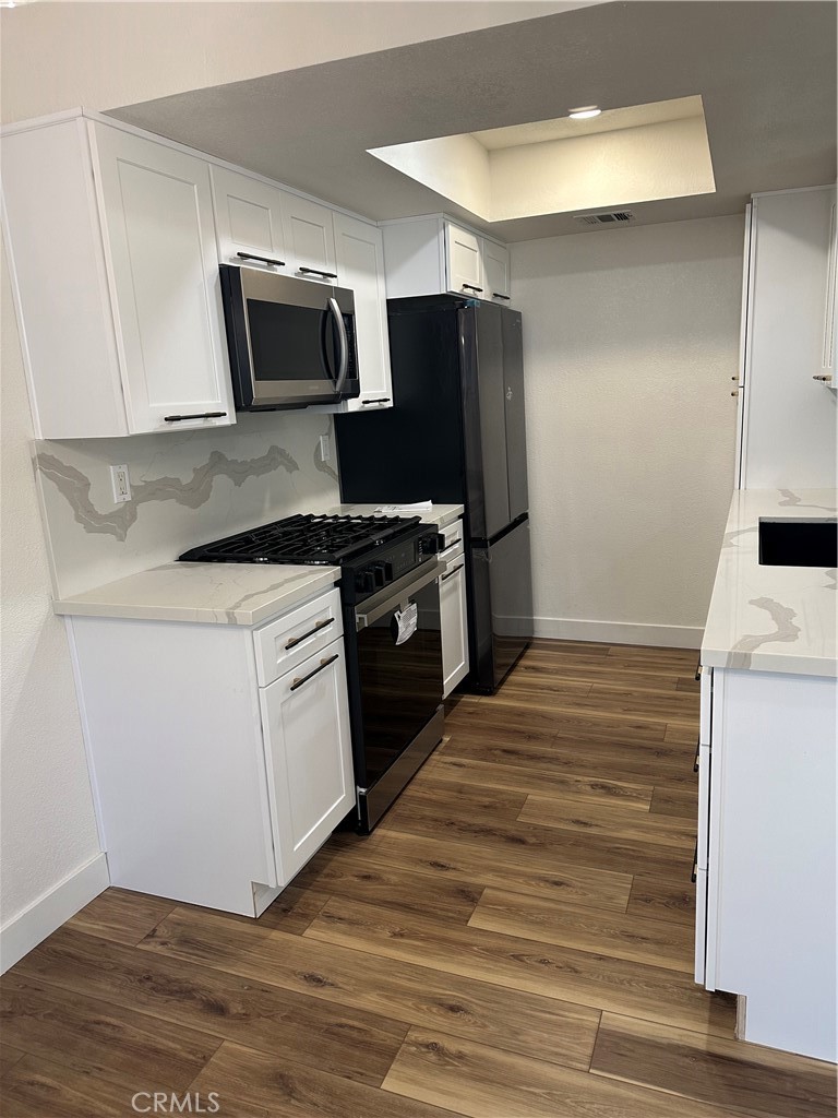 4201 Las Virgenes Road, Unit 201 Calabasas, CA 91302 - Photo 5 of 11