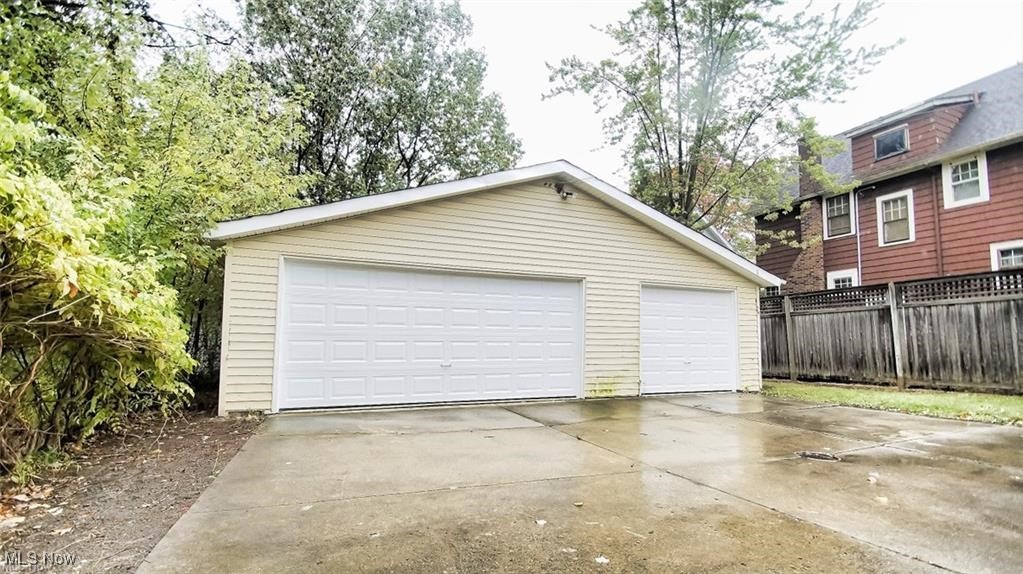 3996 Bluestone Road Cleveland Heights, OH 44121 - Photo 16 of 16 Large Garage