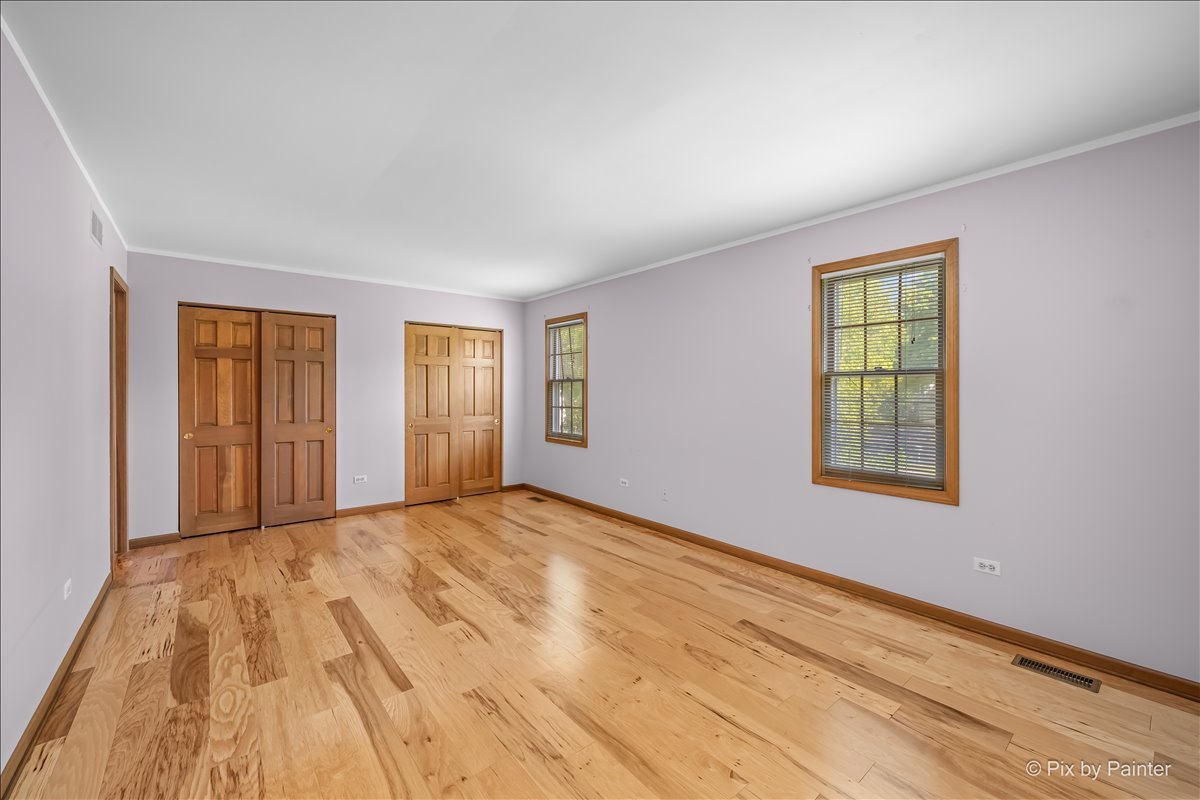 221 Foxmoor Road Fox River Grove, IL 60021 - Photo 5 of 29