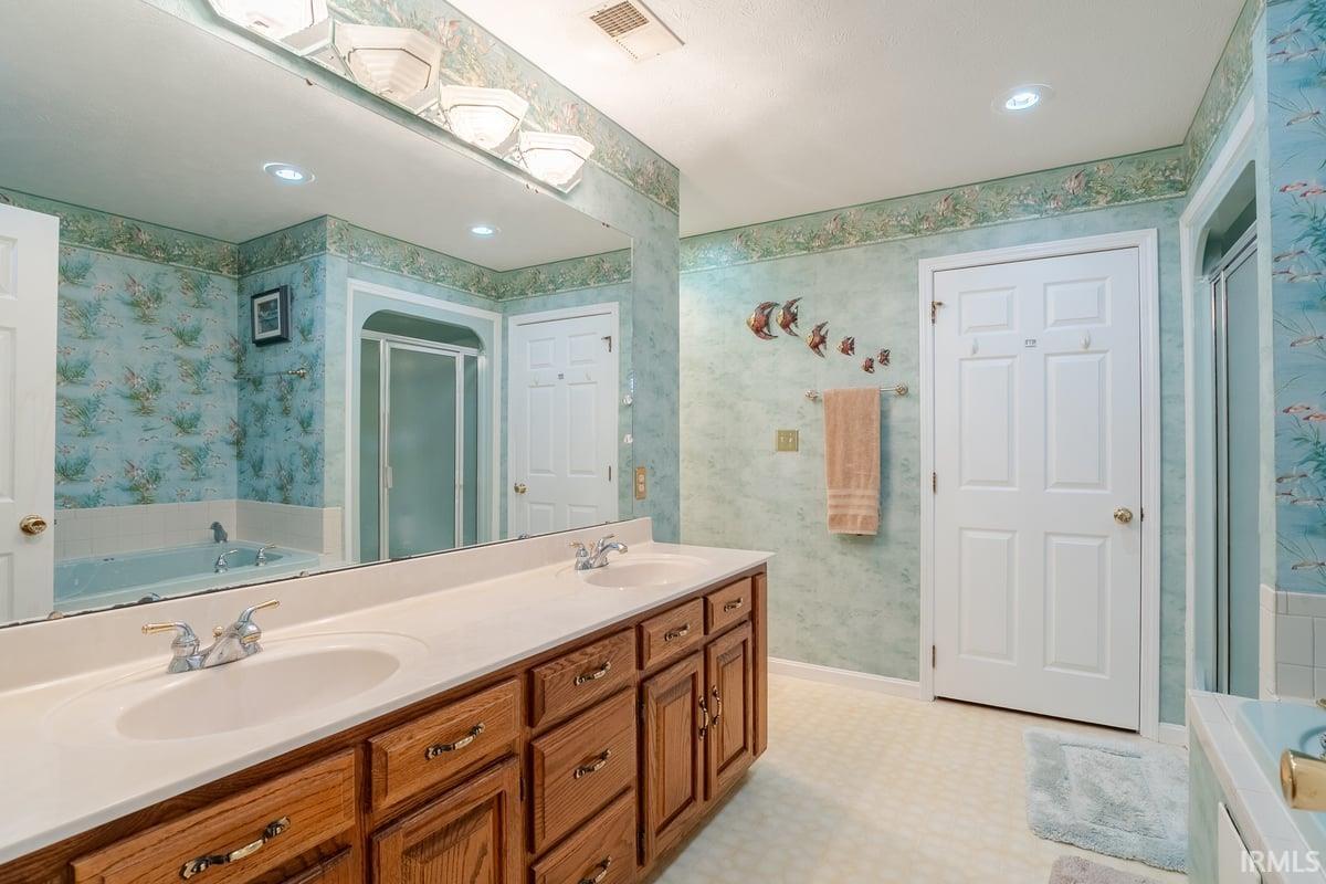 1300 North Red Bank Road Evansville, IN 47720 - Photo 15 of 29 Gallery Image 15