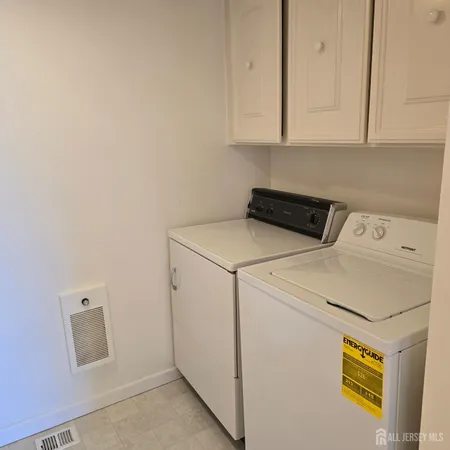 $1,900 | 14 Sussex Way, Unit 14N, Monroe Township, NJ 08831