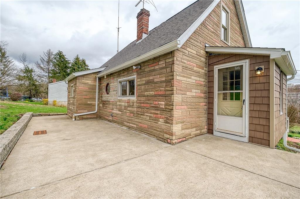 1194 Wilson Road Pittsburgh, PA 15236 - Photo 18 of 25 Gallery Image 18