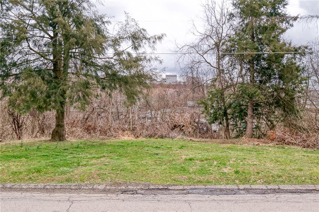 1194 Wilson Road Pittsburgh, PA 15236 - Photo 21 of 25 Gallery Image 21