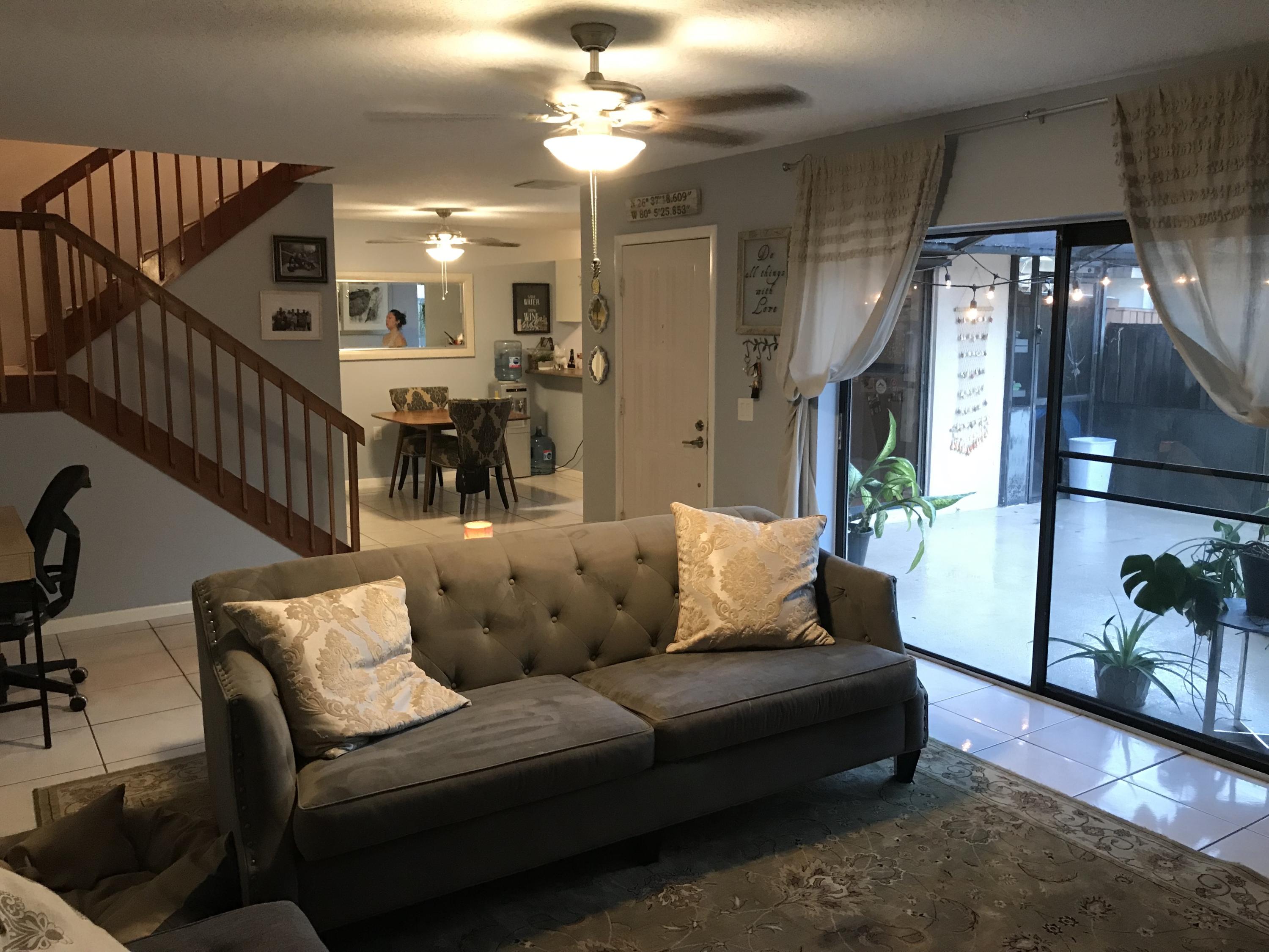 1902 19th Court Jupiter, FL 33477 - Photo 6 of 26 Y8W9E%+ZTUWnkmKVTL+SmQ