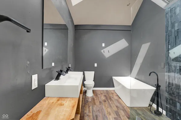 $189,000 | 1212 South Senate Avenue, Indianapolis, IN 46225