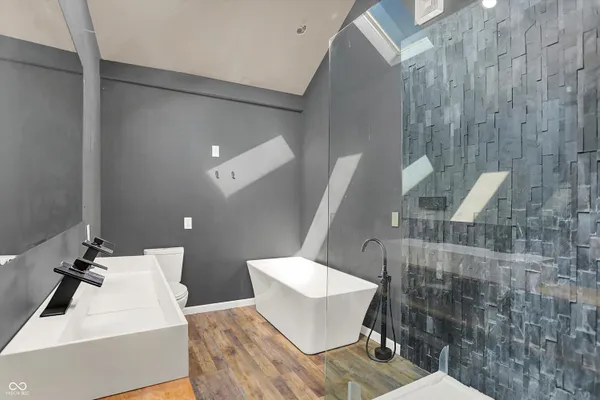 $189,000 | 1212 South Senate Avenue, Indianapolis, IN 46225