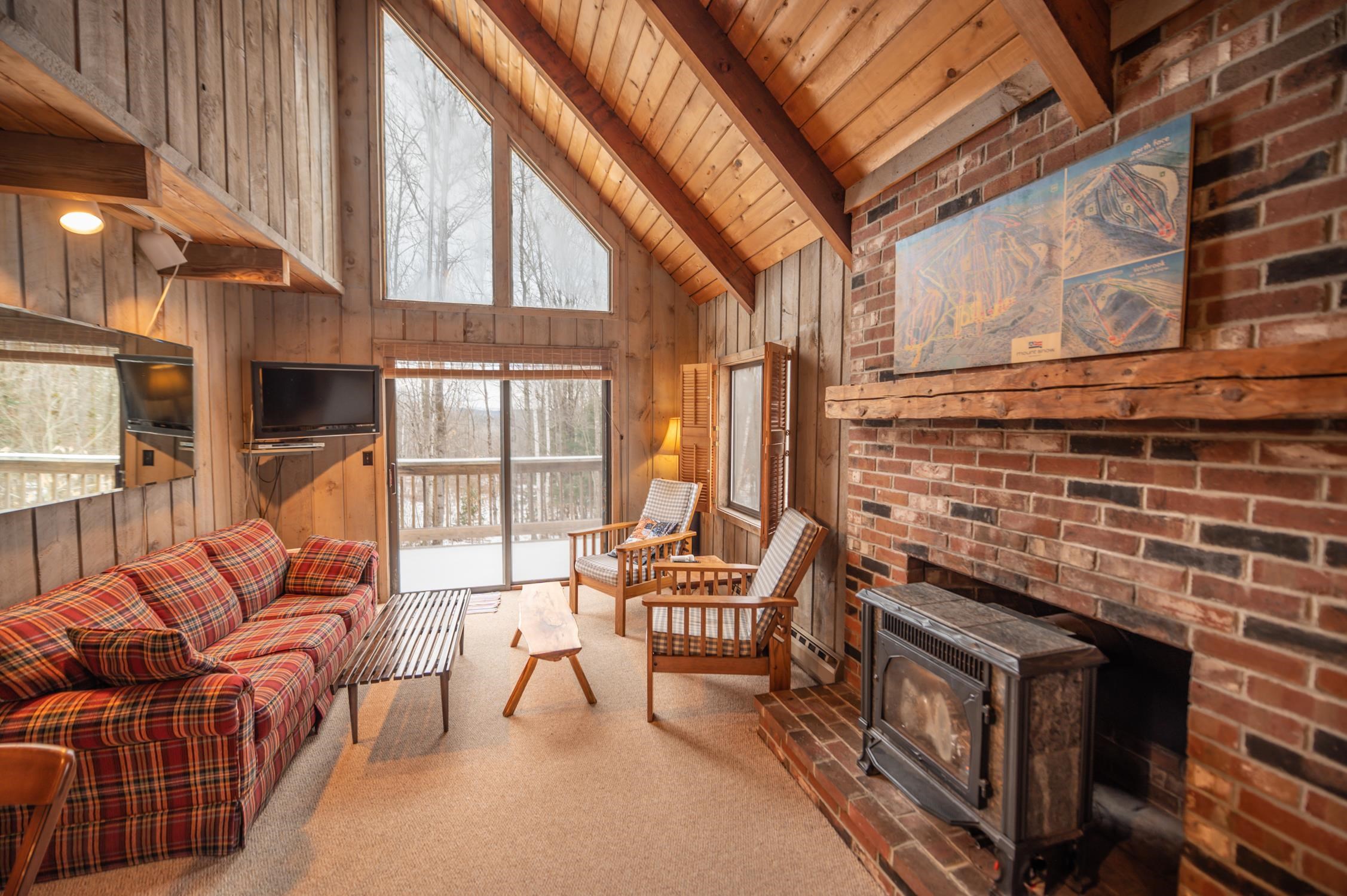 24 Meadow View Road Wilmington, VT 05363 - Photo 3 of 27 Gallery Image 3