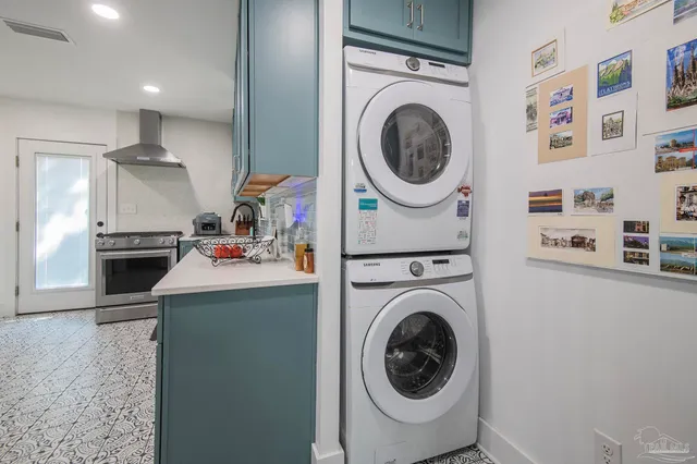 $575,000 | 1901 East Yonge Street, Pensacola, FL 32503