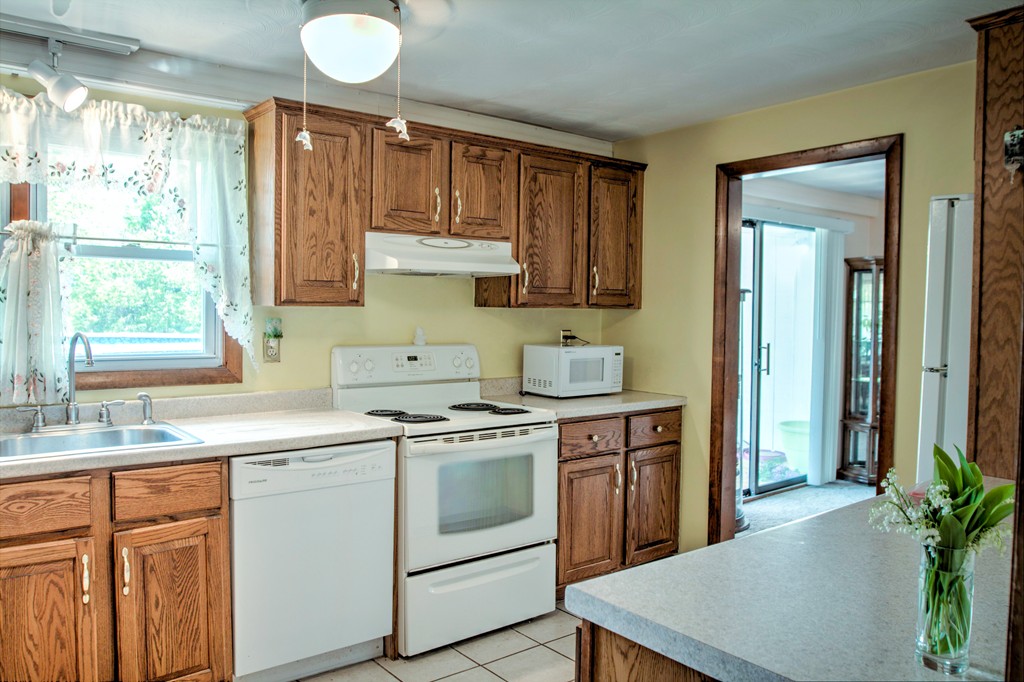 5 Parlee Road Chelmsford, MA 01824 - Photo 15 of 30