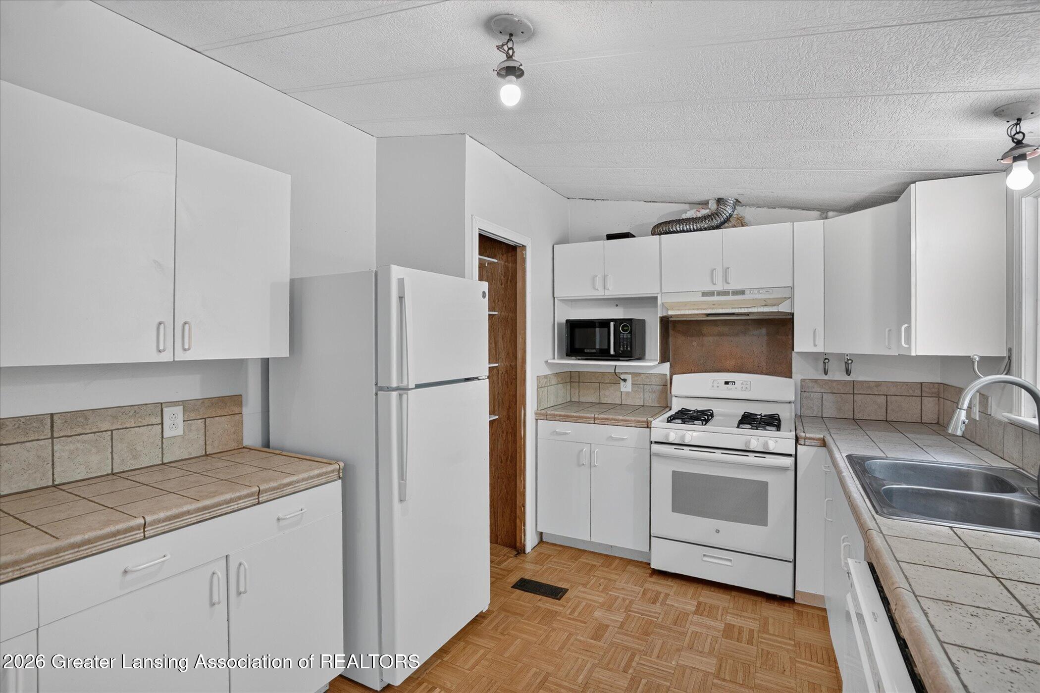 248 Brown Road Dansville, MI 48819 - Photo 18 of 66 18-248-Brown-Rd-Dansville-WindowStill