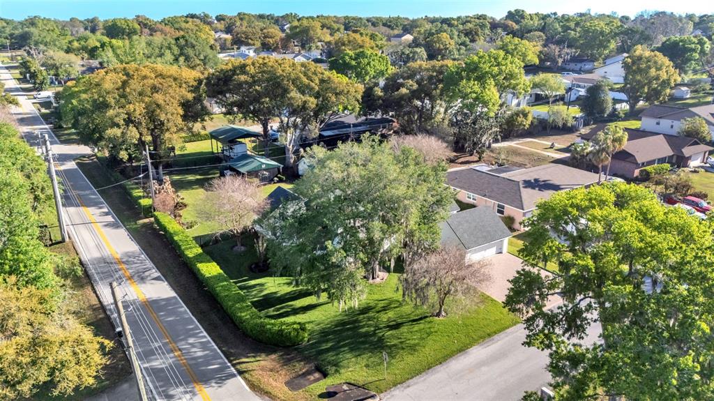 1804 Michelle Lane Lakeland, FL 33813 - Photo 3 of 83
