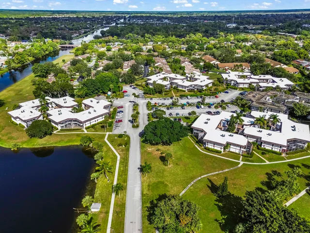 $99,900 | 6 Greenway N Royal Palm Beach North, Unit 212, Royal Palm Beach, FL 33411