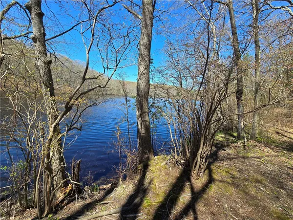 $290,000 | 210 Log Road, Smithfield, RI 02917