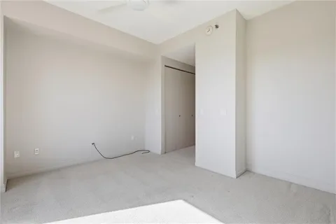 $995,000 | 4950 Central Street, Unit 702, Kansas City, MO 64112