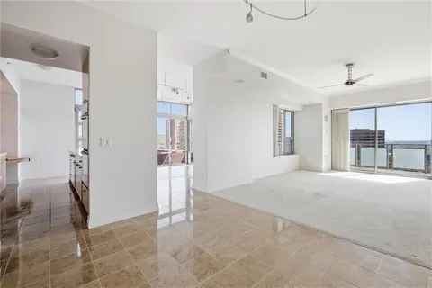 $995,000 | 4950 Central Street, Unit 702, Kansas City, MO 64112