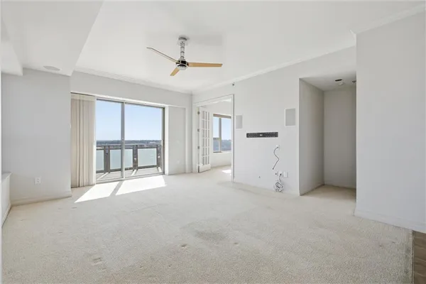 $995,000 | 4950 Central Street, Unit 702, Kansas City, MO 64112