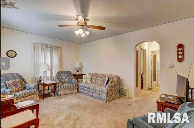 1425 West Circle Road Peoria, IL 61604 - Photo 3 of 22 Gallery Image 3