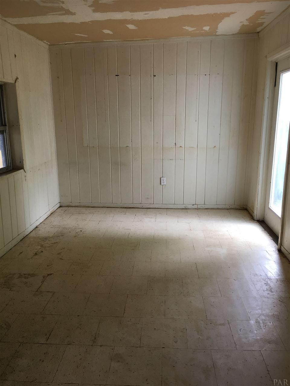20 Ruberia Avenue Pensacola, FL 32507 - Photo 8 of 11 Gallery Image 8