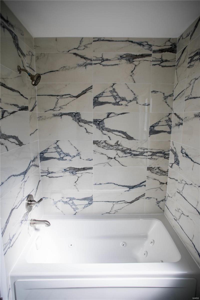 1090 Roth Avenue St. Louis, MO 63130 - Photo 24 of 33