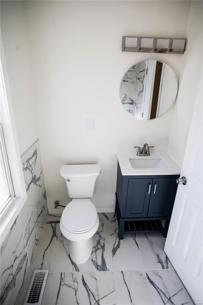 1090 Roth Avenue St. Louis, MO 63130 - Photo 25 of 33