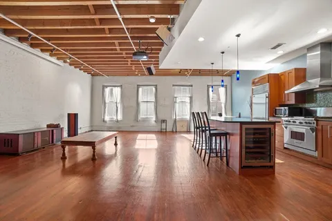 $1,094,500 | 96 South Street, Unit 3, Boston, MA 02111
