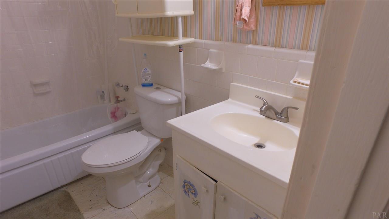 7358 Frank Reeder Road Pensacola, FL 32526 - Photo 14 of 25 Gallery Image 14