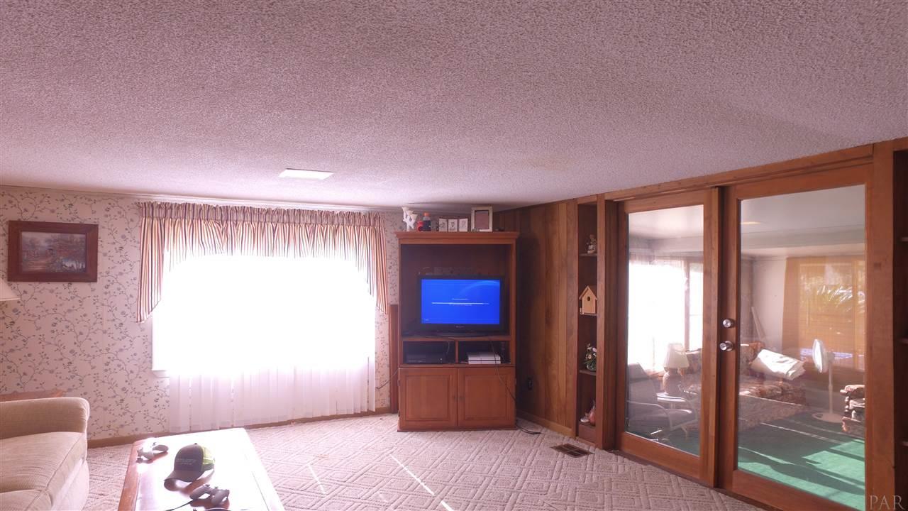 7358 Frank Reeder Road Pensacola, FL 32526 - Photo 5 of 25 Gallery Image 5