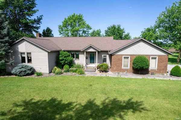 15320 Minnich Road, Hoagland, IN 46745