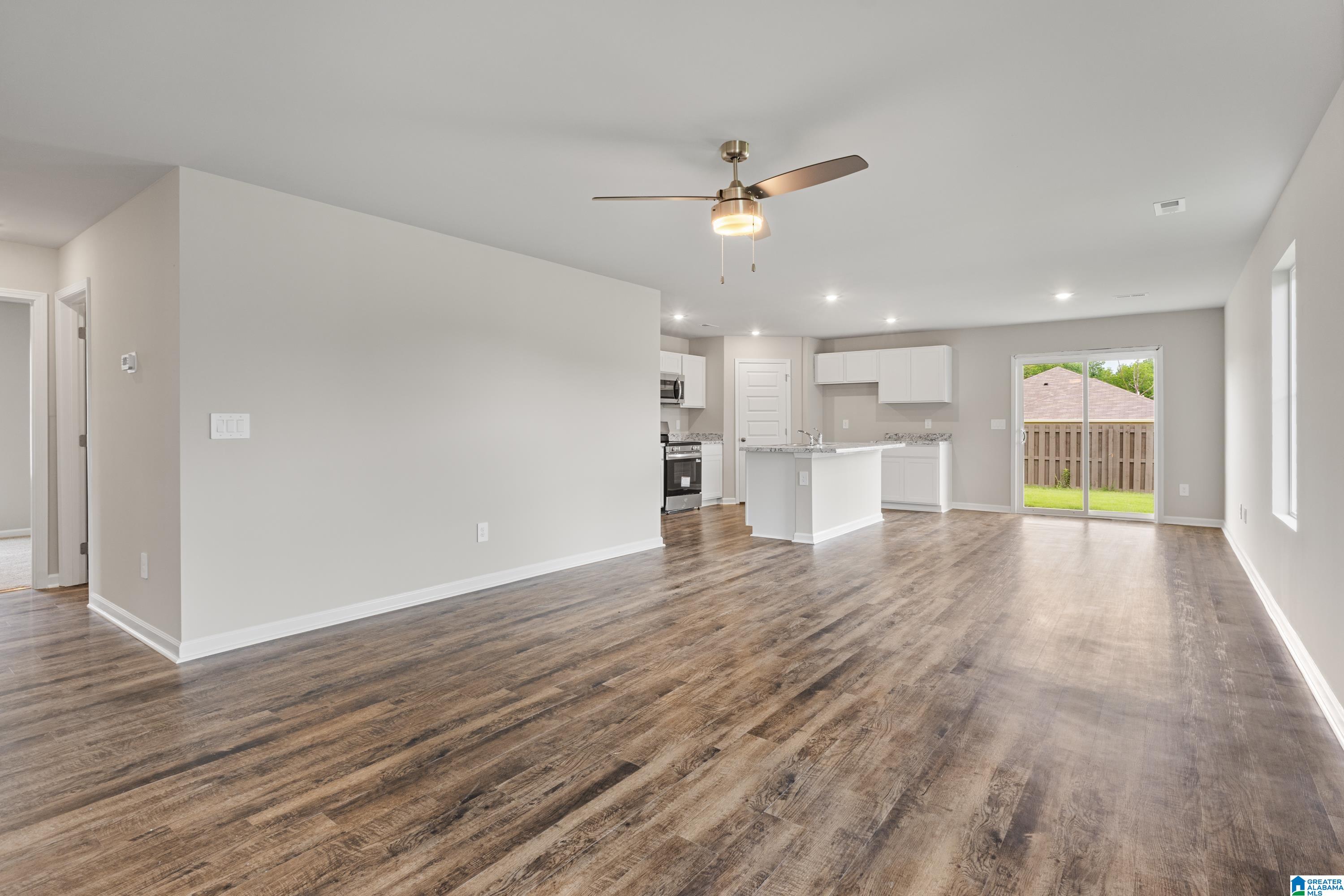 1637 Simmons Street Cullman, AL 35055 - Photo 5 of 29