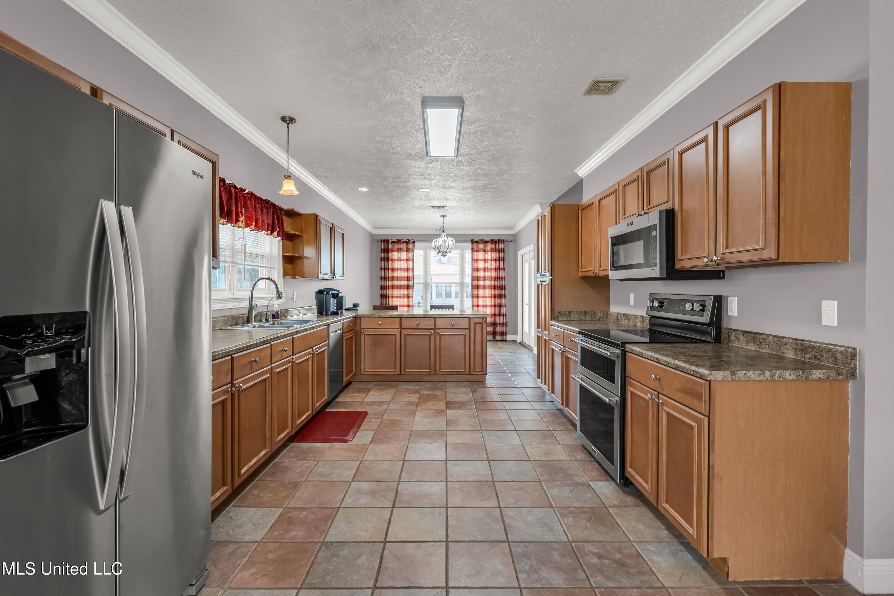 4161 Ireland Street Bay St. Louis, MS 39520 - Photo 3 of 25 DSC00569 (1)