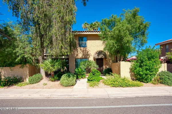 $320,000 | 830 East Peoria Avenue, Unit 3, Phoenix, AZ 85020