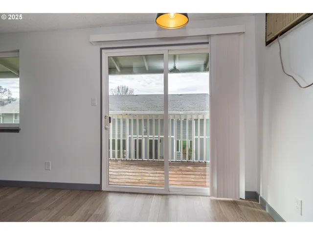 $119,990 | 885 Northeast Sunset Street, Unit 22, Roseburg, OR 97470