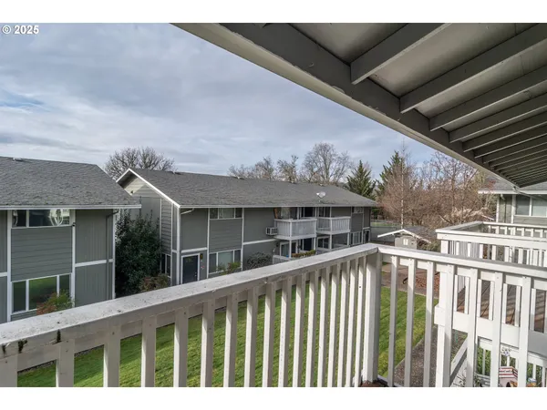 $117,990 | 885 Northeast Sunset Street, Unit 22, Roseburg, OR 97470