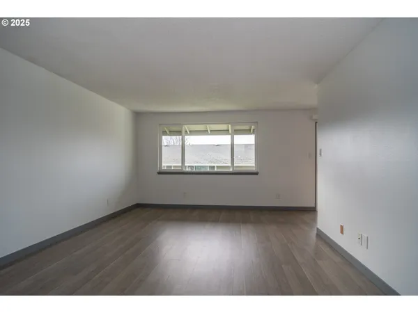 $117,990 | 885 Northeast Sunset Street, Unit 22, Roseburg, OR 97470