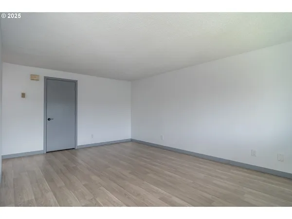 $117,990 | 885 Northeast Sunset Street, Unit 22, Roseburg, OR 97470