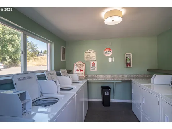 $117,990 | 885 Northeast Sunset Street, Unit 22, Roseburg, OR 97470