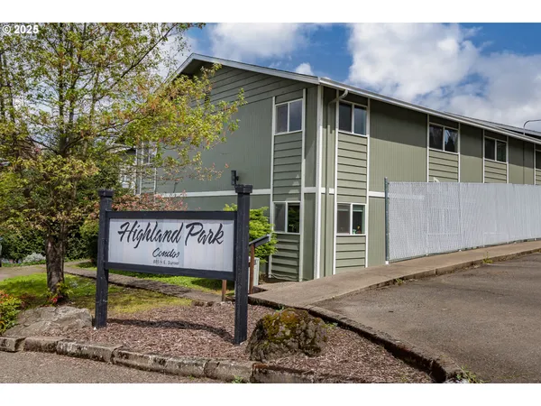 $117,990 | 885 Northeast Sunset Street, Unit 22, Roseburg, OR 97470