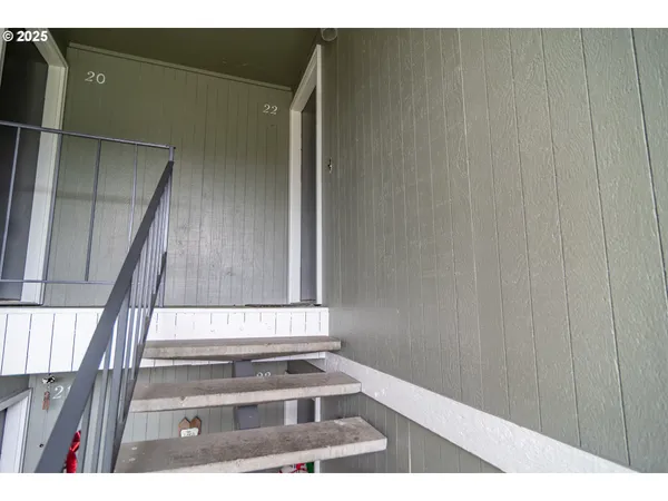 $117,990 | 885 Northeast Sunset Street, Unit 22, Roseburg, OR 97470