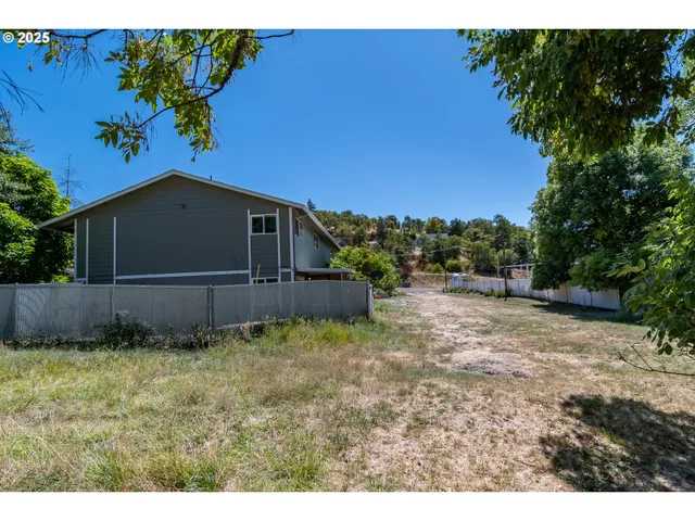 $119,990 | 885 Northeast Sunset Street, Unit 22, Roseburg, OR 97470