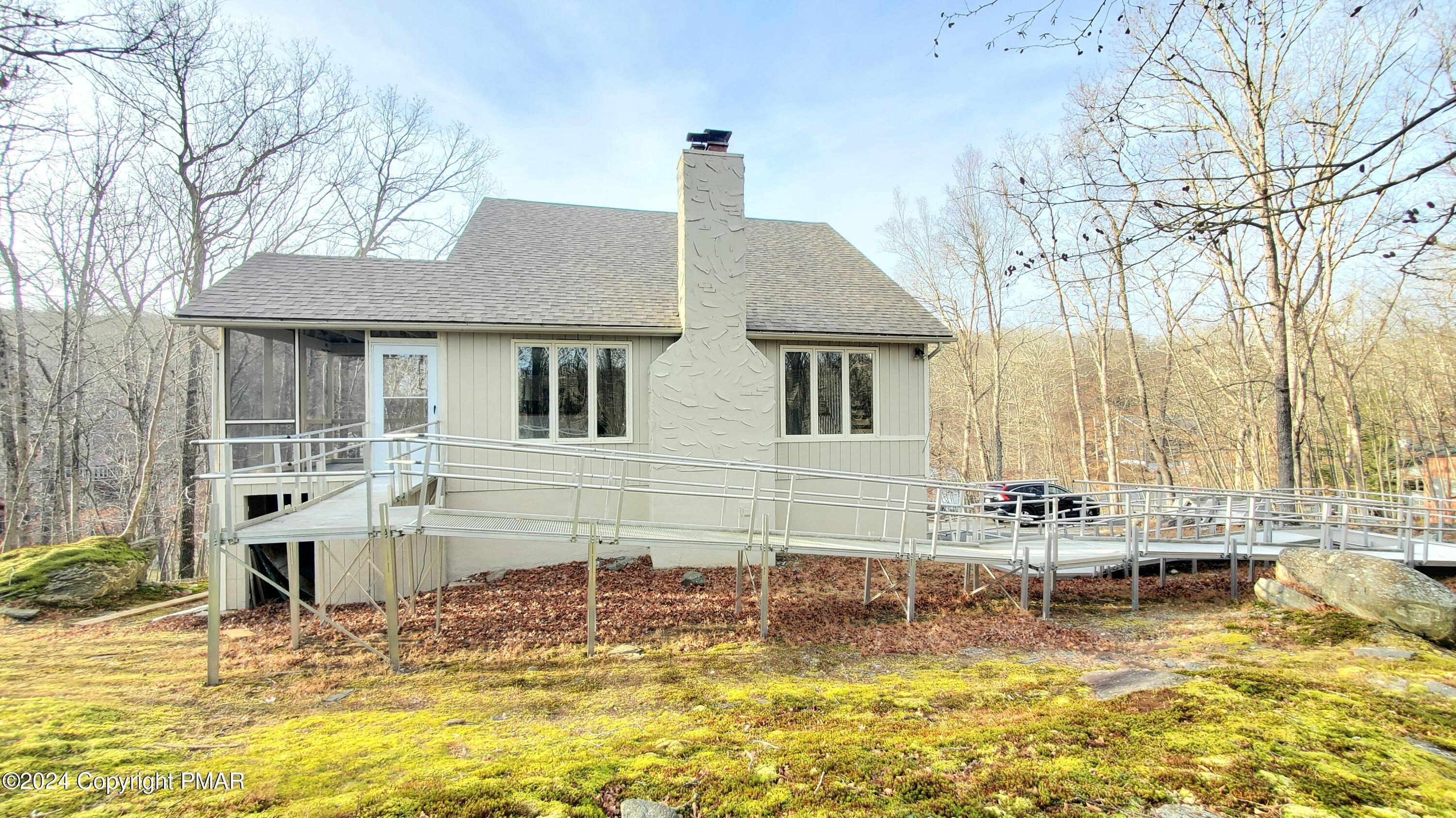 3118 Snowden Drive Bushkill, PA 18324 - Photo 27 of 27 Rear