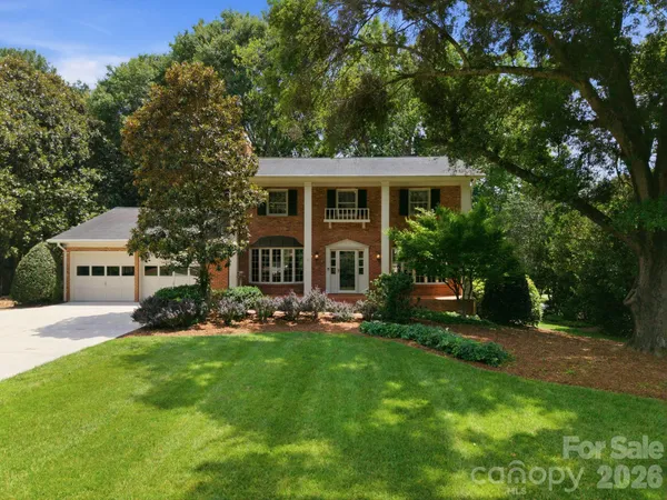 $395,000 | 710 37th Avenue Northeast, Hickory, NC 28601