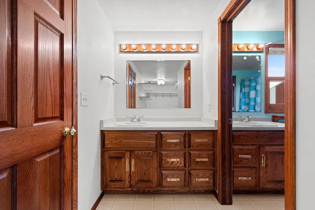 $724,900 | W2227 Redwood Drive, Pulaski, WI 54162