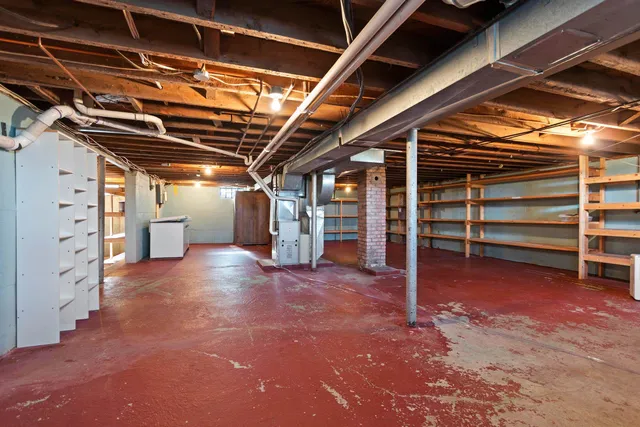 $724,900 | W2227 Redwood Drive, Pulaski, WI 54162