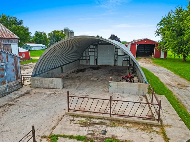 $724,900 | W2227 Redwood Drive, Pulaski, WI 54162