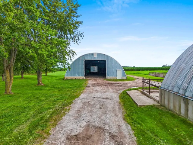 $724,900 | W2227 Redwood Drive, Pulaski, WI 54162