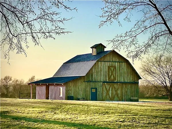 $299,000 | 29990 South 2725 Road, Sheldon, MO 64784